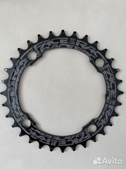 Передняя звезда 32T Raceface