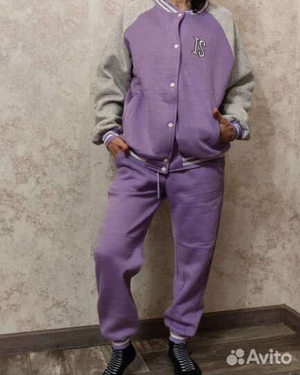 Спортивный костюм женский