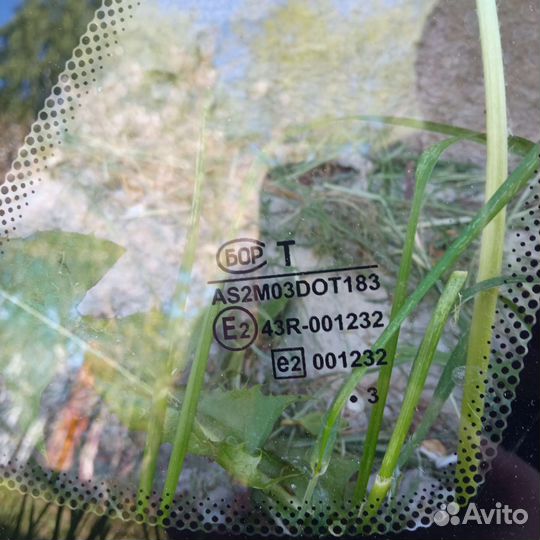 Стекло окна боковины Лада Гранта Стандарт