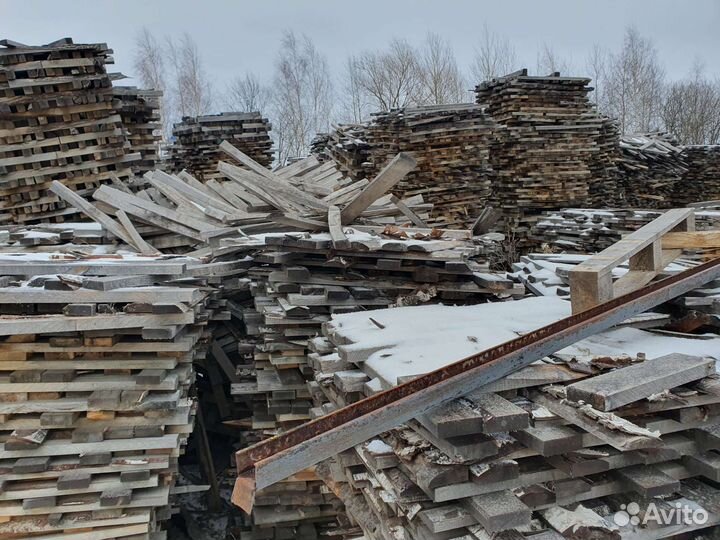 Дрова на паллетах