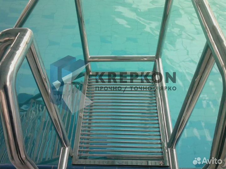 Лестница для бассейна