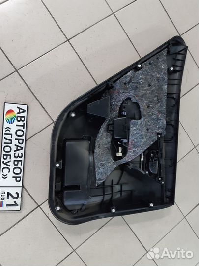 Обшивка двери задняя правая Toyota Corolla 180