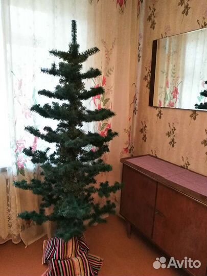 Ёлка искусственная