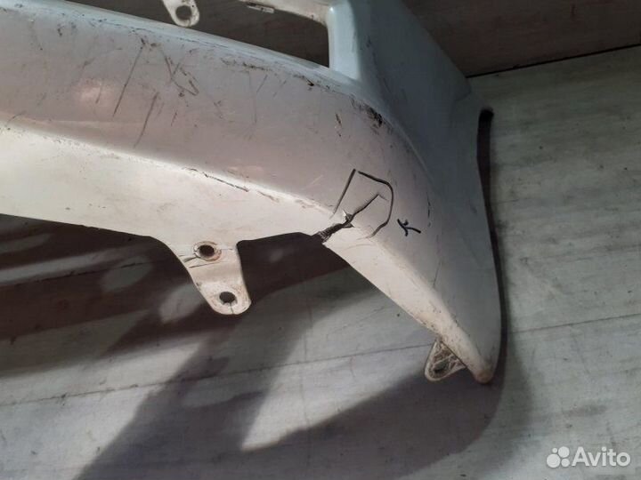 Бампер передний Toyota