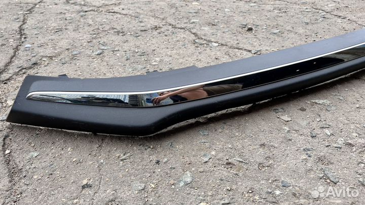 Накладка переднего бампера нижняя Toyota RAV4 XA40