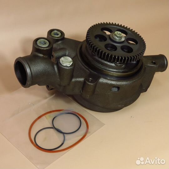 Насос водяной Detroit 12 14L с EGR 23535017