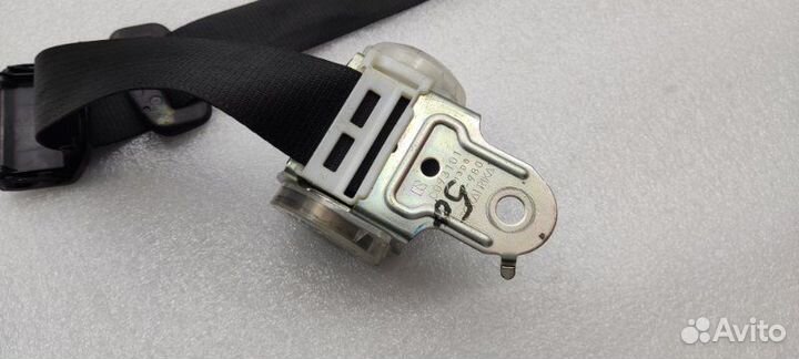 Ремень безопасности задний Toyota Camry (Xv50)