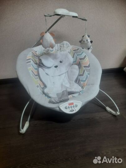 Шезлонг fisher price плюшевый щенок