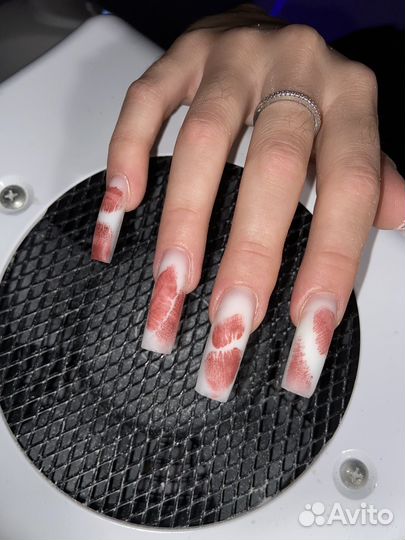 Наращивание ногтей на дому