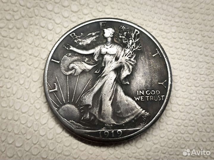 Монета в коллекцию