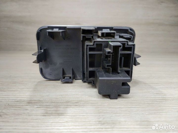 Блок регулировки положения фар Рено Меган 2