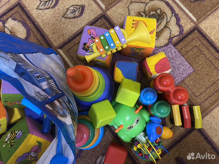 Развивающие игрушки пакетом