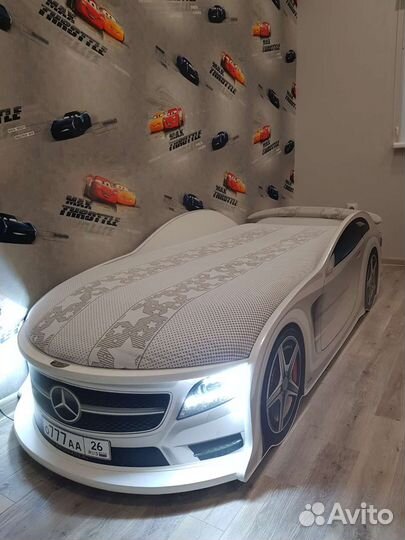 Кровать машина с матрасом