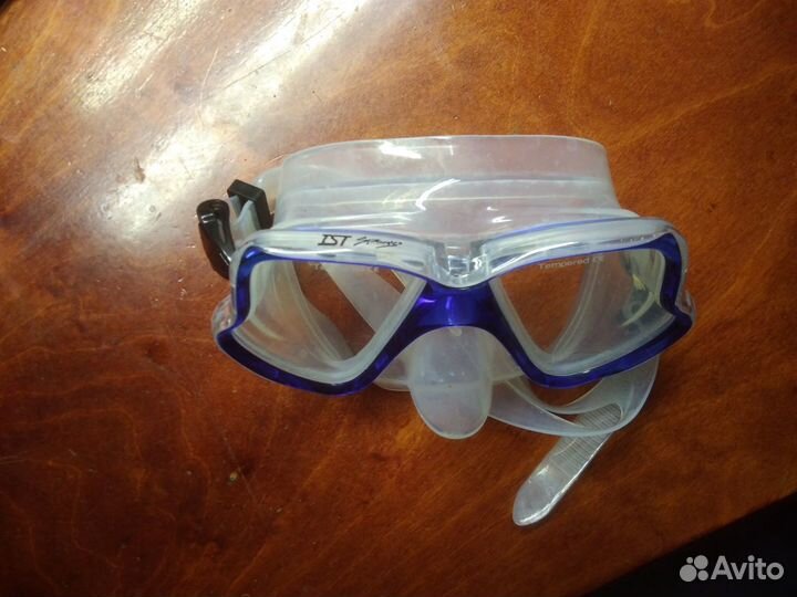 Очки для плаванья и ныряния с защитой носа