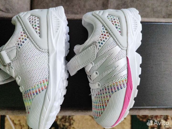 Кроссовки для девочки 22 размер новые
