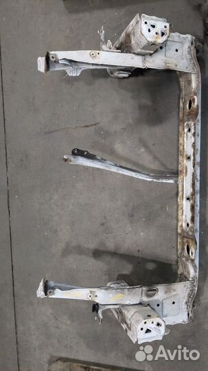 Рамка передняя Toyota RAV 4, 2004