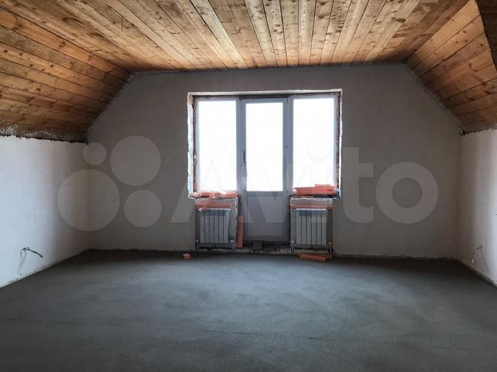 Дом 200 м² на участке 10 сот.