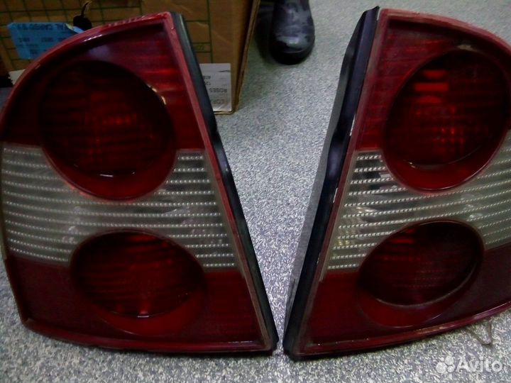 Volkswagen Passat b5 2001г,задних фара 2ш