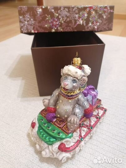 Ёлочная игрушка «Мышка на санках» Jay Strongwater