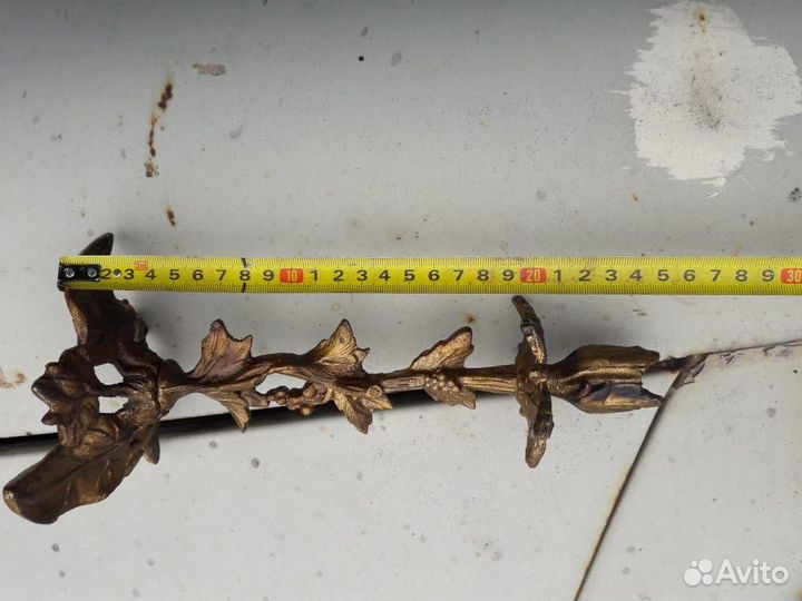 Подсвечник бронзовый тюльпан