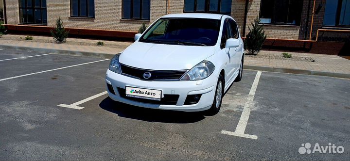 Nissan Tiida 1.6 AT, 2011, 140 390 км