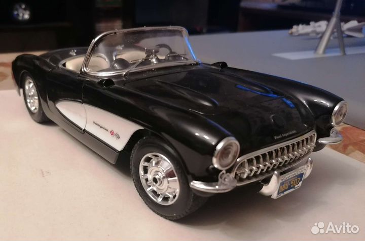 Chevrolet corvette 1957 bburago 1:18