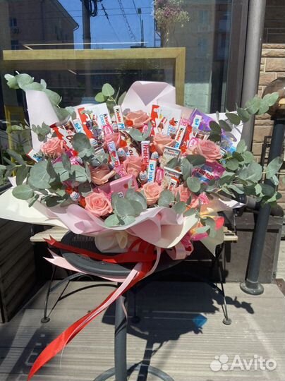 Букет из киндеров, подарок девушке