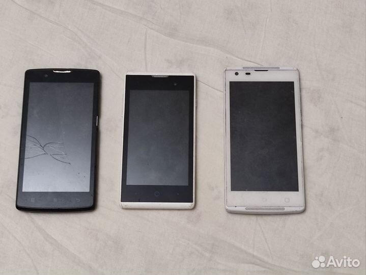 Lenovo A2010, телефон