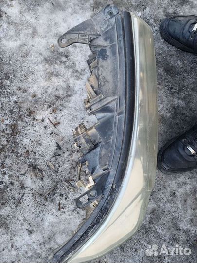 Фара toyota land cruiser 200