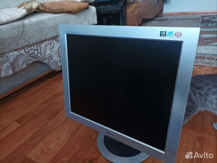 Монитор LG Flatron L1730B, 17 дюймов