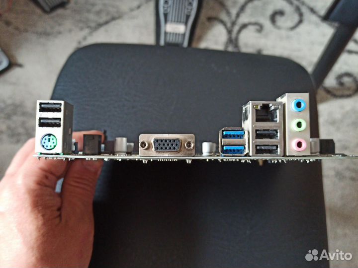 Материнская плата с процессором