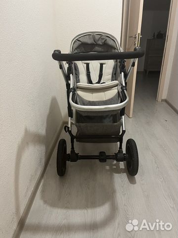 Коляска для малыша с рождения и до 3 лет