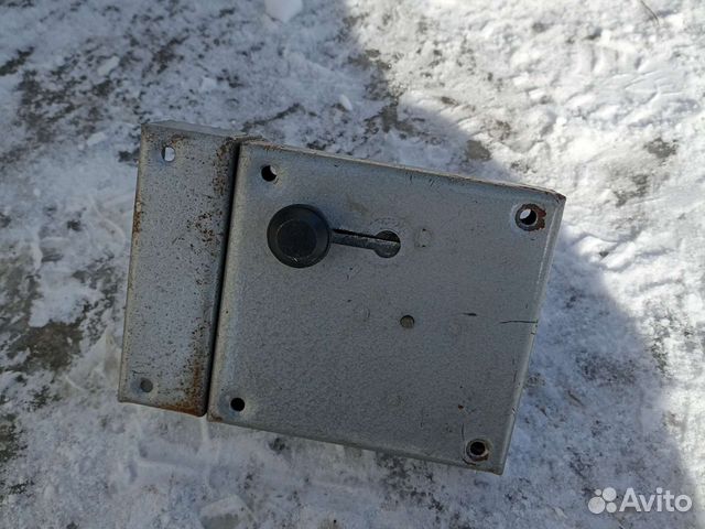 Замок гаражный накладной