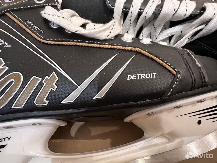 Коньки хоккейные, 45 размер