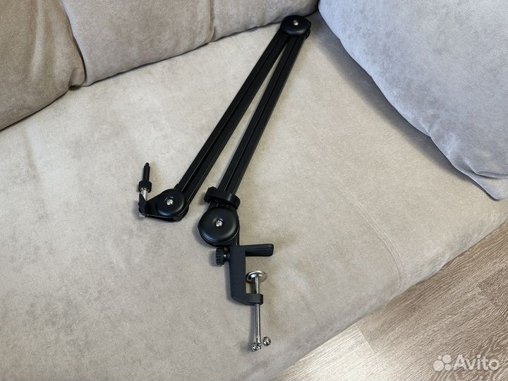 Стойка для микрофона настольная пантограф