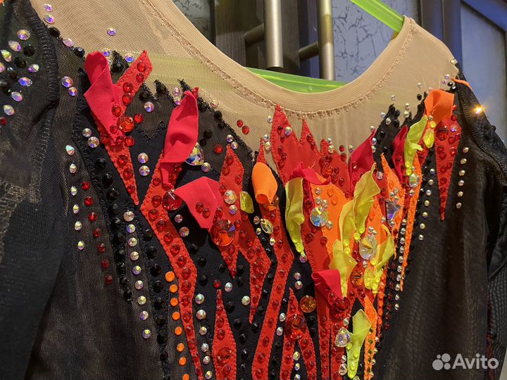 Купальник для художественной гимнастики