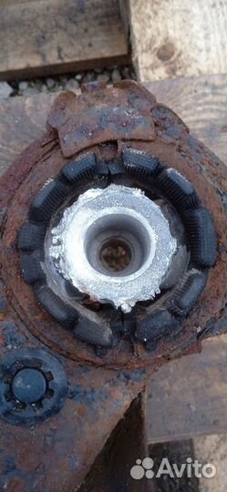 Подрамник задний Toyota Cresta