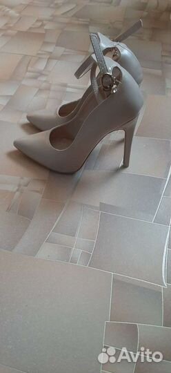 Продаю туфли