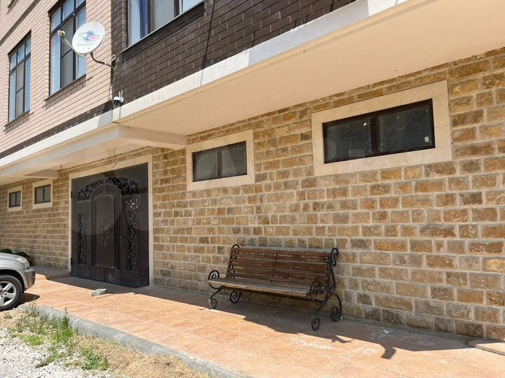 Своб. планировка, 300 м², 1/8 эт.