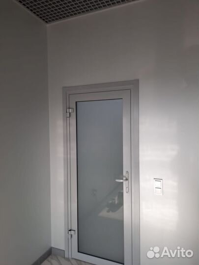 Двери алюминиевые