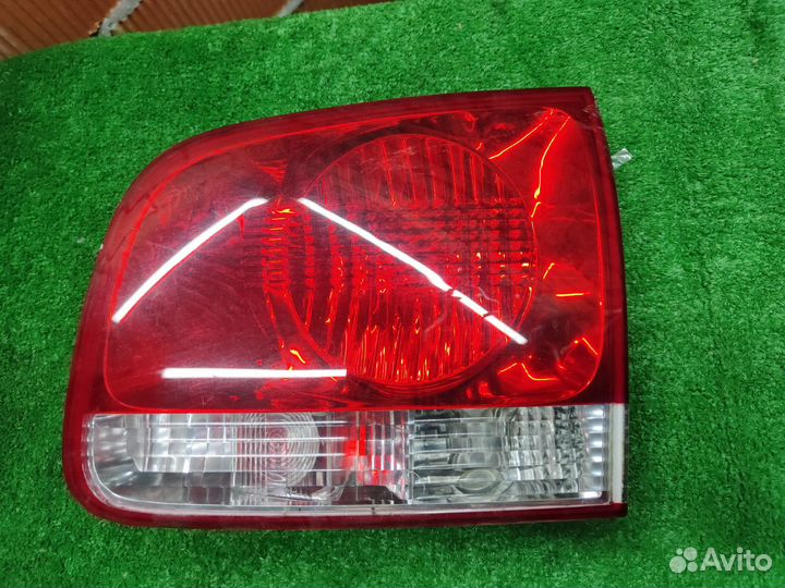 Фонарь задний левый внутренний Volkswagen Touareg