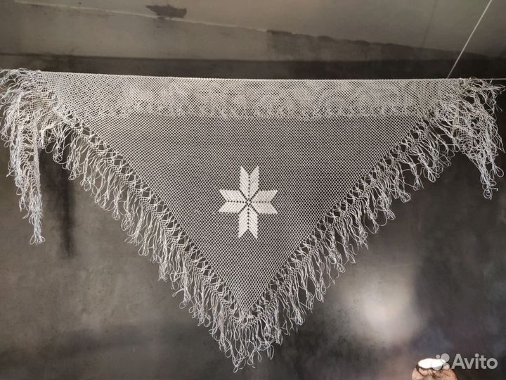 Шелковая шаль, осетинский платок, косынка