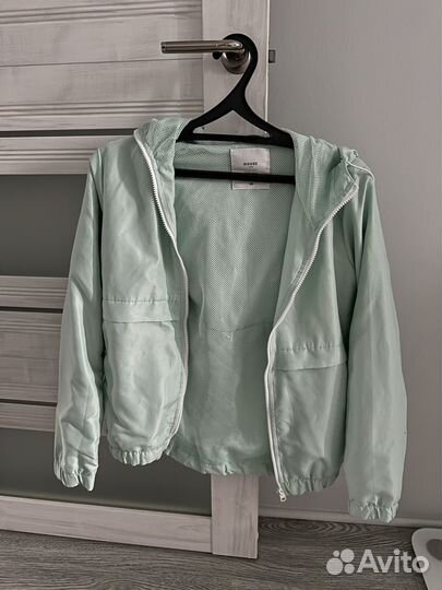 Куртка ветровка женская