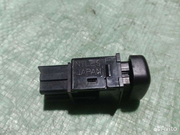 Кнопка подогрева стекла задняя Mitsubishi Galant