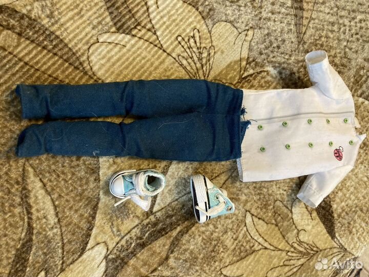 Кен с пупсом