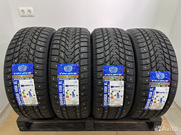 Tri Ace Snow White II 255/45 R20 105H