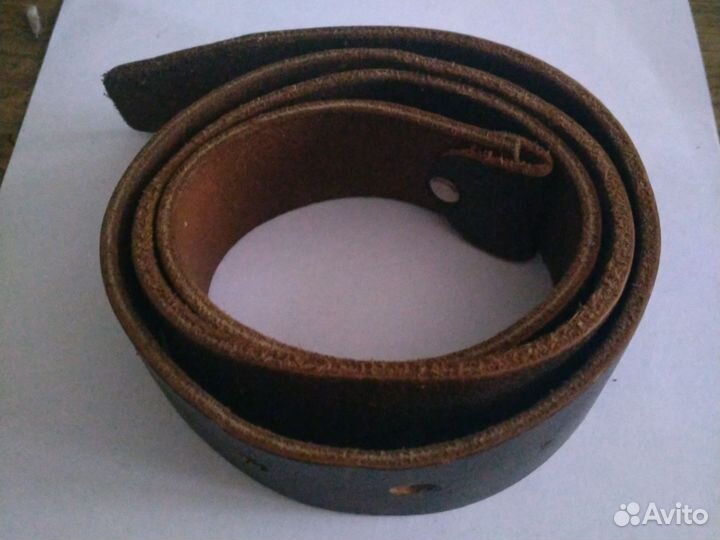 Мужской кожаный ремень коричневый