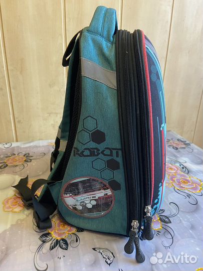 Рюкзак школьный