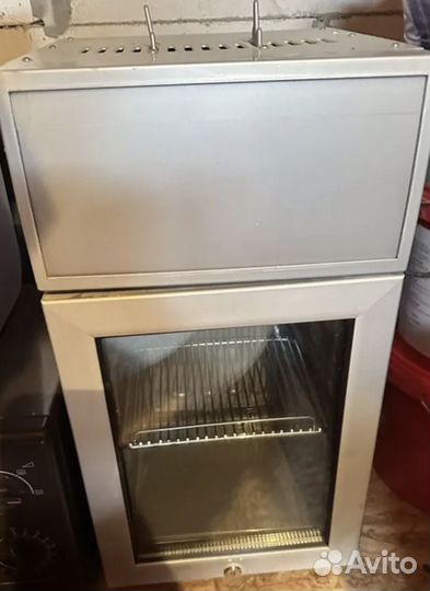 Маленткий Холодильник Red Bull