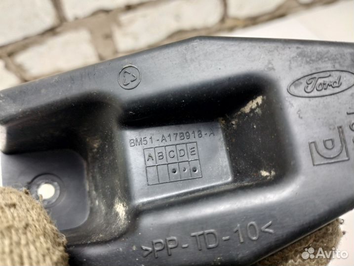 Кронштейн заднего бампера левый Focus 3